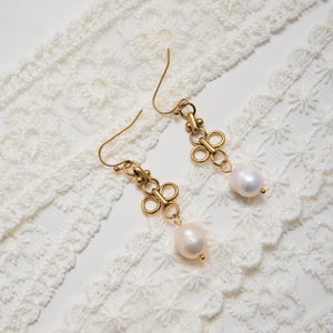 1 Pair Elegant Droplet Stainless Steel Gold Color Pearl Women's Drop Earrings h5 Picture10