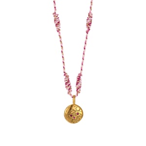 1 collar colgante de acero inoxidable con diseño de sol delicado para mujer h5 Imagen4
