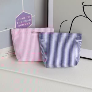 1 Piece Casual Strip Makeup Bag h5 Picture4