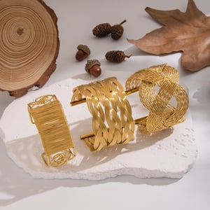 Bracelet manchette en acier inoxydable doré, magnifique, ajouré (1 pièce). h5 Image2