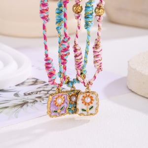 1 collar con colgante de acero inoxidable con diseño de flor dulce para mujer h5 Imagen2