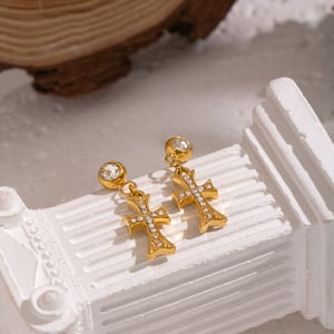 Ensemble collier en acier inoxydable doré avec zircon en forme de croix h5 Image4