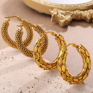 1 paio di orecchini a cerchio in acciaio inossidabile color oro dalla forma irregolare h5 Immagine3