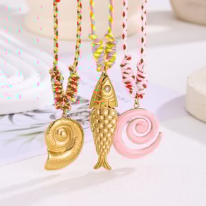 Collar con colgante de concha de mar de vacaciones de acero inoxidable color dorado para mujer, 1 pieza h5 Imagen4