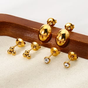 1 Set schlichte runde Ohrringe aus Edelstahl in Goldfarbe mit Zirkonia h5 Bild2