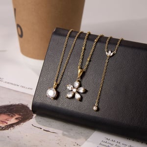 1 Piece Sophisticated Flower Stainless Steel Gold Color Zircon Women's Pendant Necklaces h5 Picture5