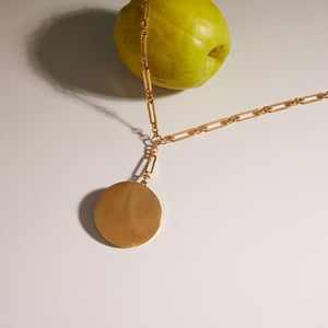 Collier élégant avec pendentif camélia en acier inoxydable couleur or pour femme, 1 pièce h5 Image4