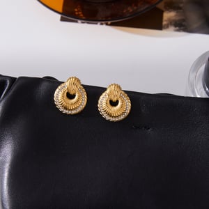 1 Pair Gorgeous Circle Stainless Steel Gold Color Women's Stud Earrings h5 Picture4