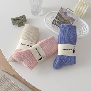 1 Pair Ribbed and Thickened Solid - colored Women's  Mid-Calf Socks h5 Picture3