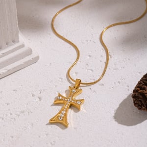 Ensemble collier en acier inoxydable doré avec zircon en forme de croix h5 Image3
