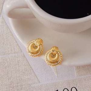 1 Pair Gorgeous Circle Stainless Steel Gold Color Women's Stud Earrings h5 Picture3