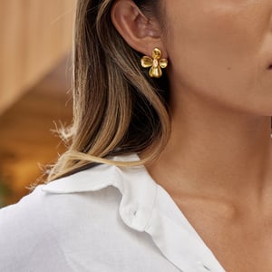 1 Pair Dazzling Flower Stainless Steel Gold Color Zircon Women's Stud Earrings h5 Picture4