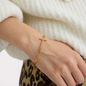1 Piece Delicate Cross Stainless Steel Gold Color Women's Chain Bracelets h5 Picture4