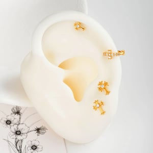 Boucles d'oreilles piercing femme en forme de croix, en cuivre et zircon (1 pièce) h5 Image5