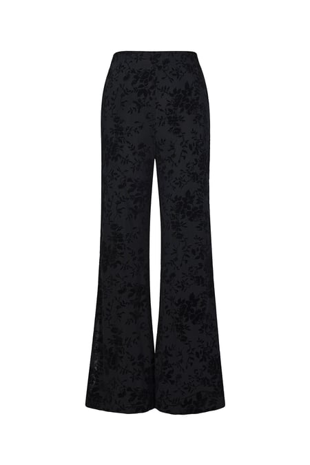 Mesh-Hose mit floralem Wildledermuster – passend zum Outfit 2