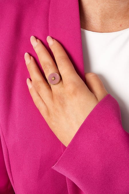 Güneşli yuvarlak doğal taş yüzük