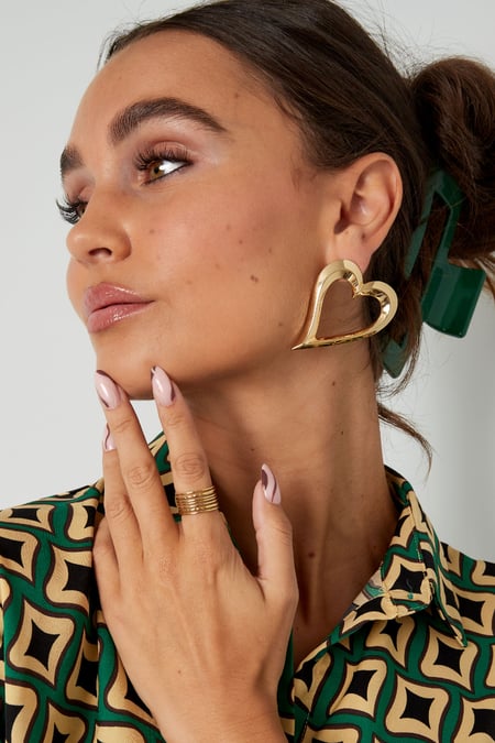 earrings graceful heart