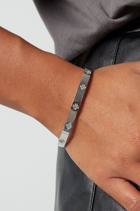 slavenarmband met klavers en steentjes