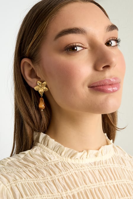 Flower earrings with organic bead