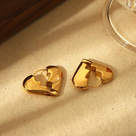 1 pair simple series classic heart stainless steel  gold plated women hoop earrings