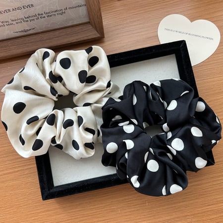 1 Paiece Simple Series Elegant Polka Dots Fabric Women's Scrunchies