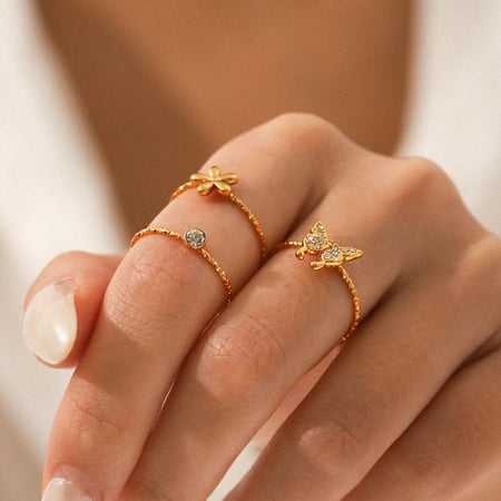 Anelli con zirconi in acciaio inossidabile e fiori della serie Daily di lusso