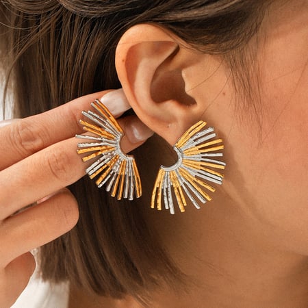 1 paio di orecchini a bottone da donna in acciaio inossidabile color oro e argento misti, da utilizzare tutti i giorni