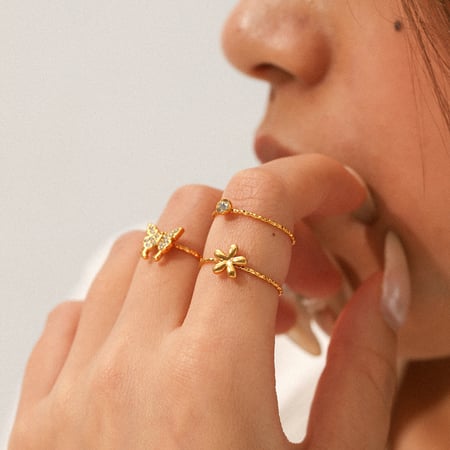 Anelli con zirconi in acciaio inossidabile e fiori della serie Daily di lusso 2