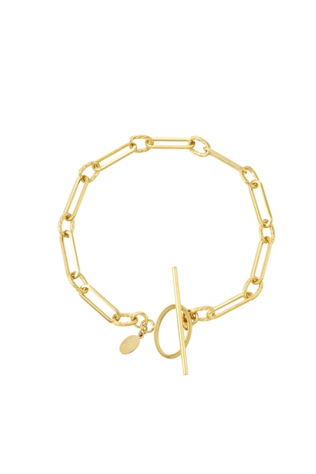 thin link bracelet with round closure 2