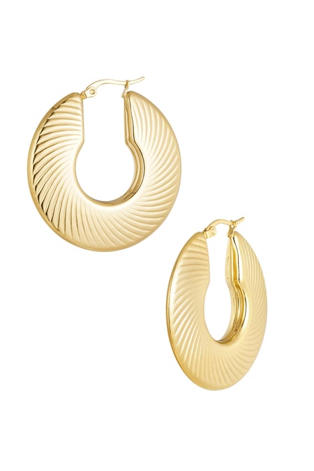 oorbellen cut out 2