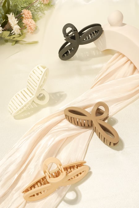 Cute Hair Clip - Black Plastic