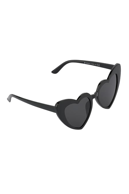 Sunglasses love is in the air 2