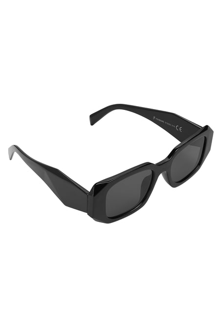 Look a like sunglasses with corners 2
