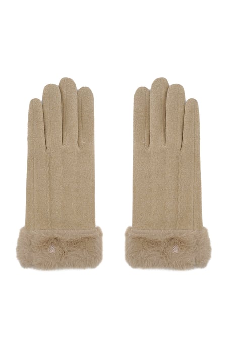 Cozy cloud gloves 2