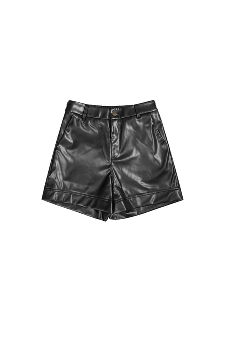 PU shortje 2