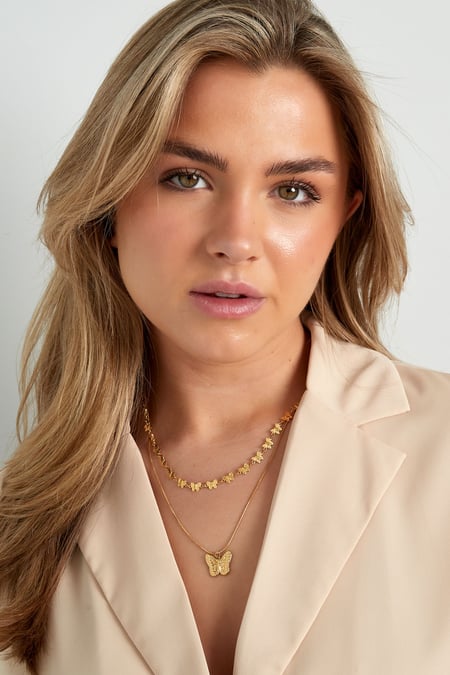 collar con mariposas