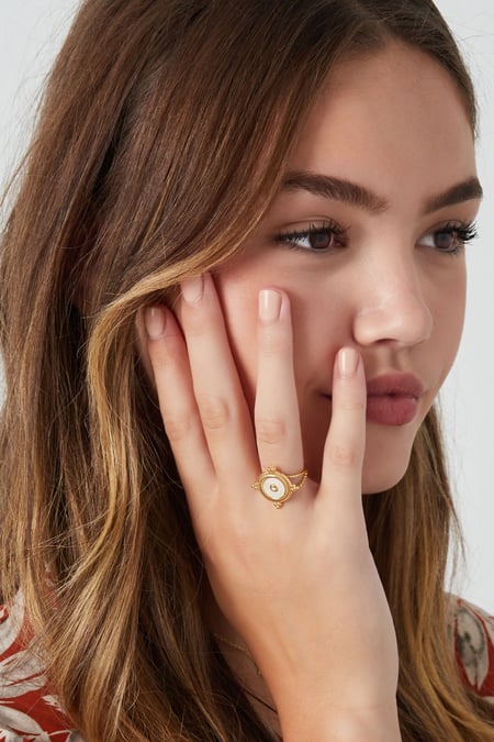 Ring gracefully round - Silver Color color