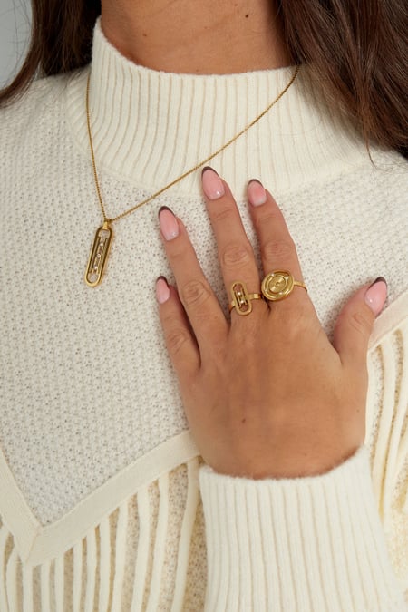 ring link with stone