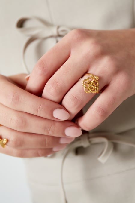 bague touche florale