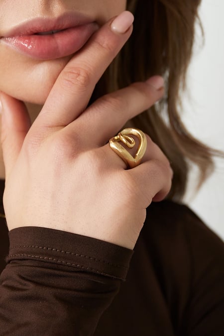 bague torsadée élégante