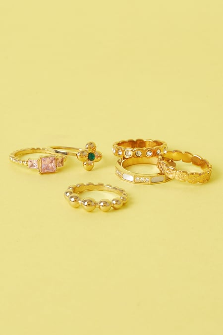 Statement ring met klaver en steentje