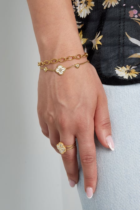 Armbandanhänger mit weißen Details – Goldfarbe - Goldfarbefarbe