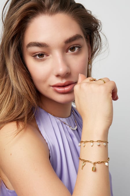 link bracelet with pearls