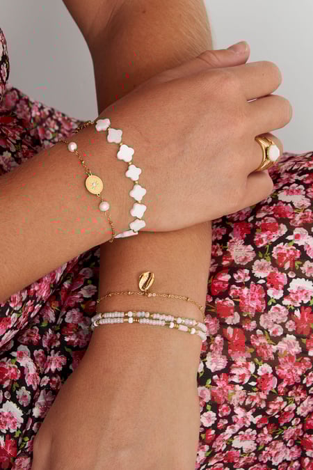 bracelet with charms and pearl