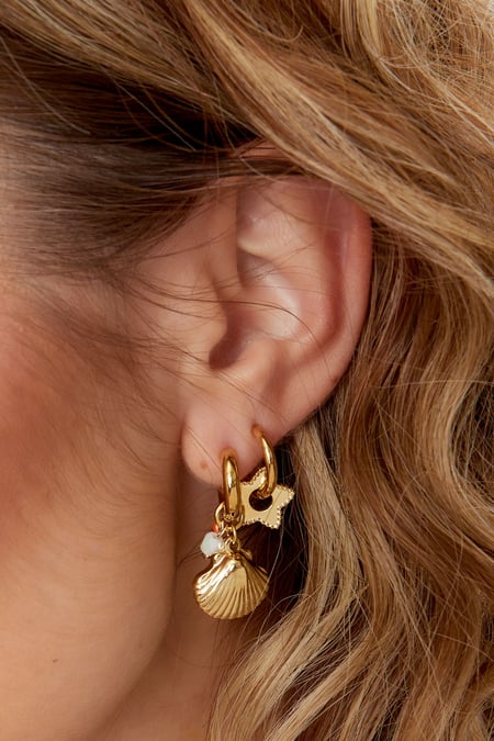 earrings with charm shells