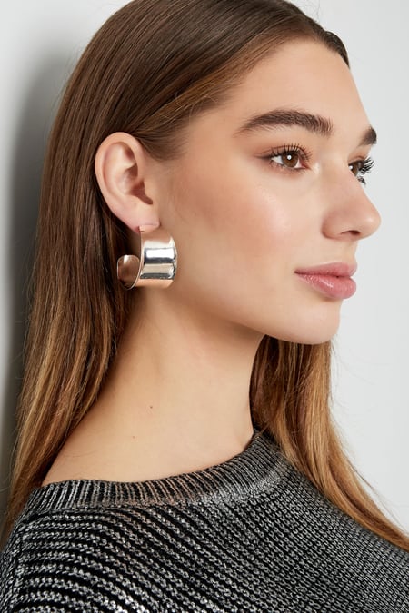boucles d'oreilles esthétiques