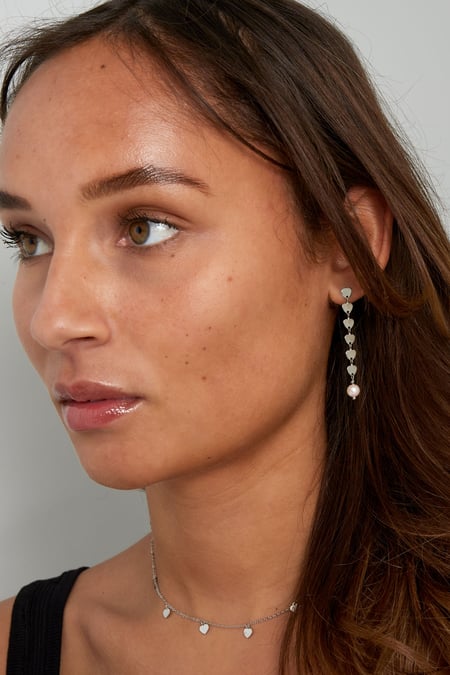 earring with heart pendant and pearl