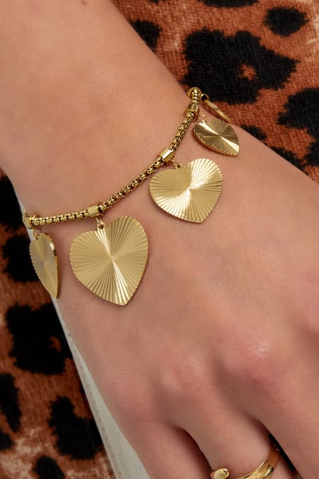 textured hearts armband