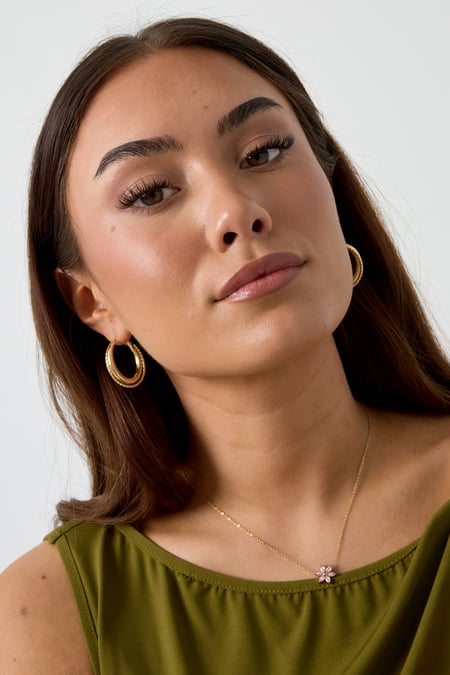 Double hoop earrings with twist detail