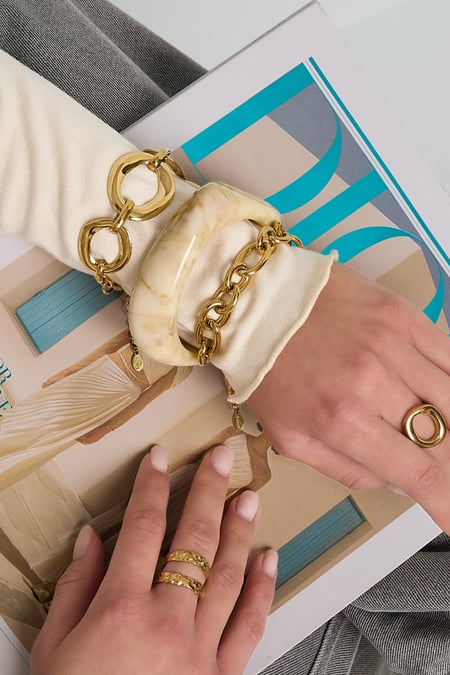 Bracelet with round links